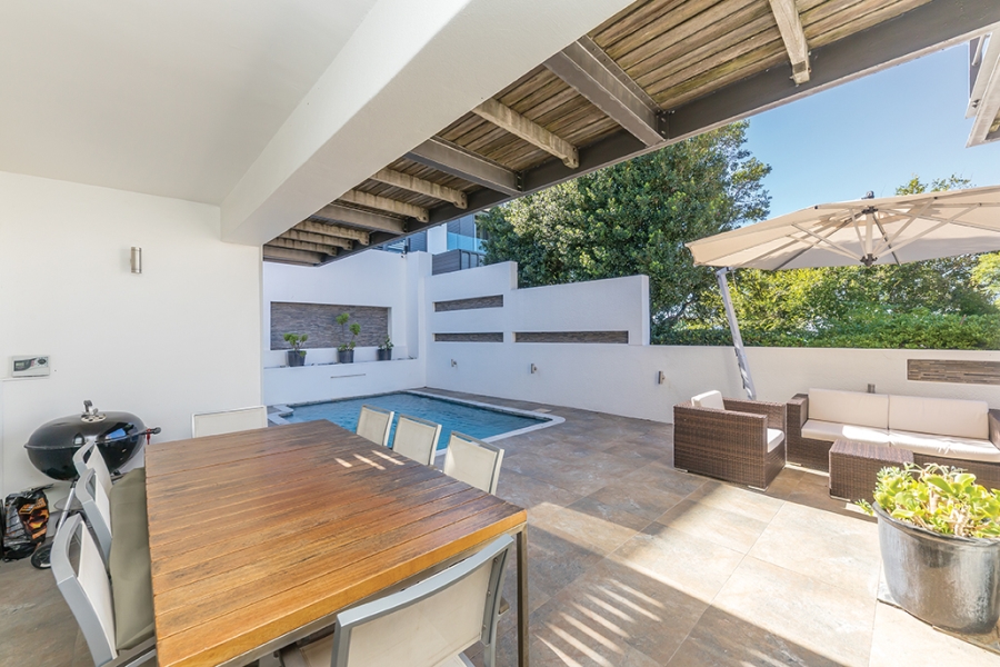 To Let 4 Bedroom Property for Rent in Tamboerskloof Western Cape
